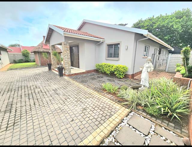 4 BEDROOM HOUSE FOR SALE IN PRESTONDALE